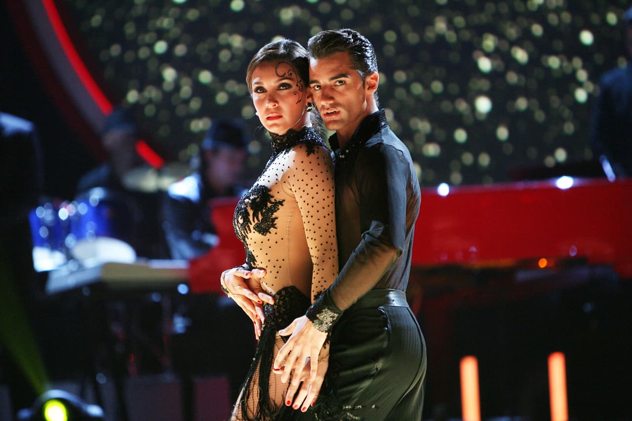 Elizabeth Gutiérrez pisó por primera vez la pista de Mira Quién Baila el 11 de septiembre de 2011.