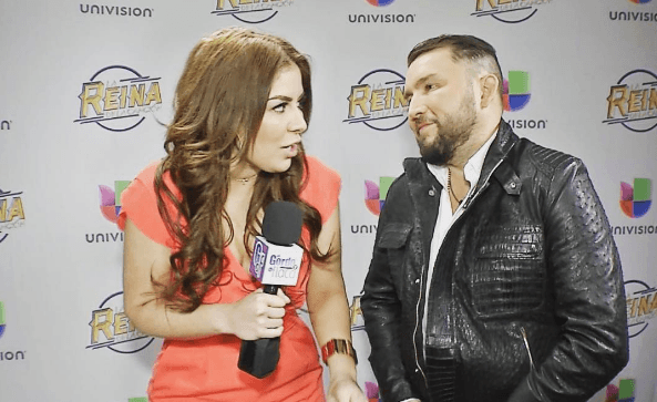 No en balde ella trabaja en la radio local de Los Ángeles, CA, donde transmiten música del regional mexicano.