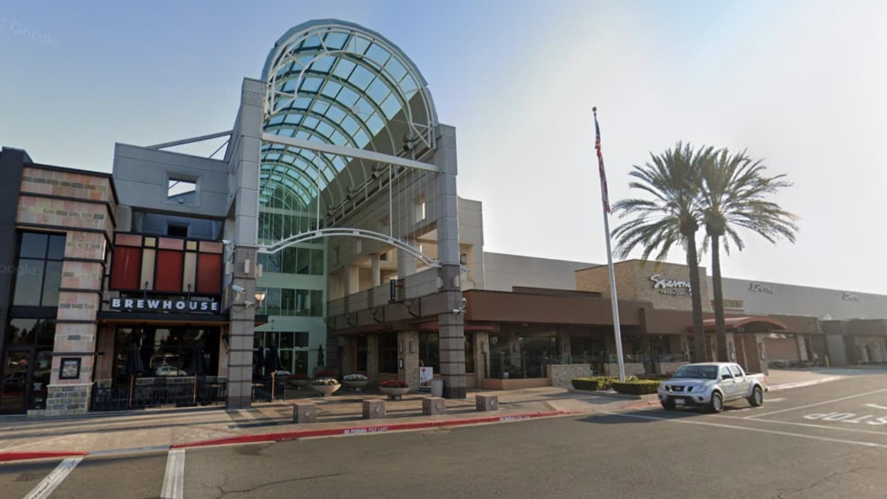 Arden Fair Mall en Sacramento planea reabrir de manera limitada esta semana pese al coronavirus