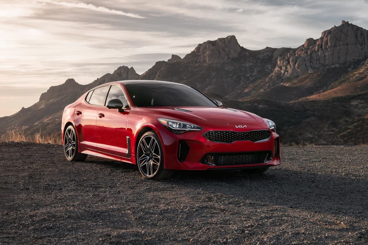 Con este V6, el Stinger completa la prueba de las 0 a 60 mph (98 km/h) en 4.7 segundos.