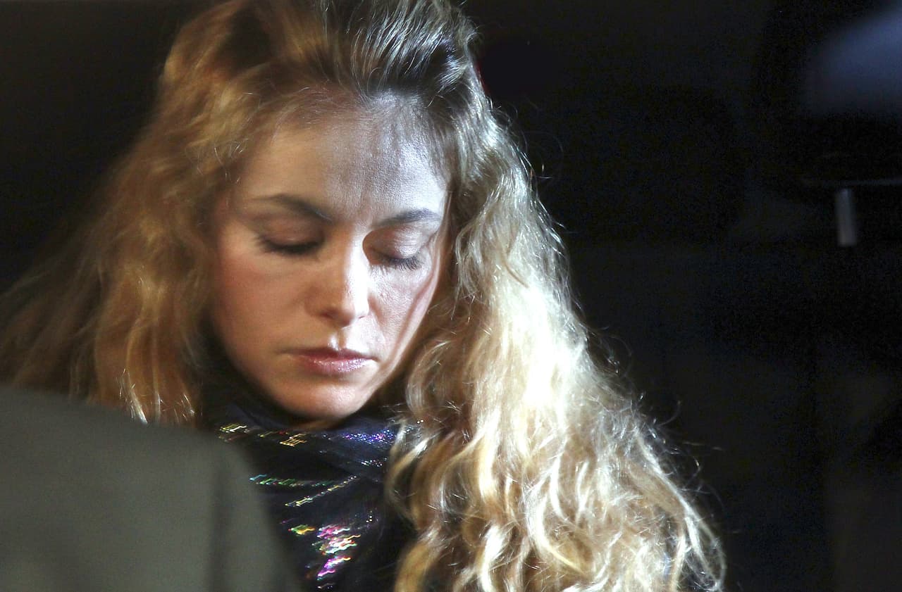 Paulina dio a luz a su primer hijo Andrea Nicolás Vallejo Rubio en noviembre de 2010, pero la felicidad se le opacó a Paulina cuando en enero del 2011 su papá, Don Enrique Rubio falleció luego de haber permanecido hospitalizado durante una semana a causa de un infarto cerebral.
<br>