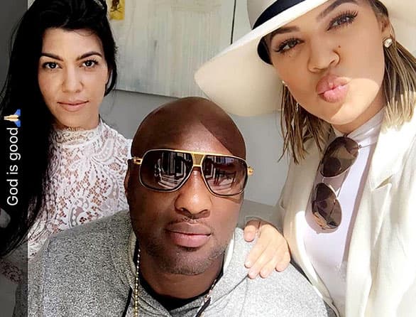 Khloé compartió una imagen con su ex, Lamar Odom, tras ir a la Iglesia.