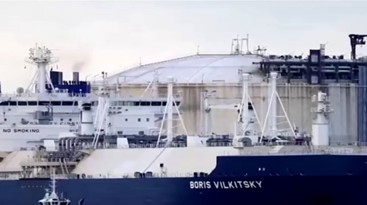 Buque con petróleo ruso se desvía y no llega a Cuba tras prohibición de EEUU