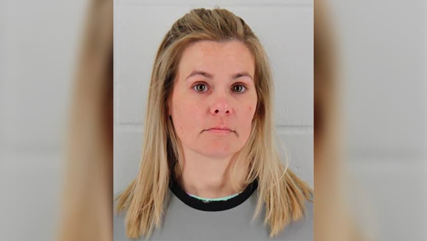 Tras 20 años, terapeuta respiratoria se declara culpable de matar a dos pacientes