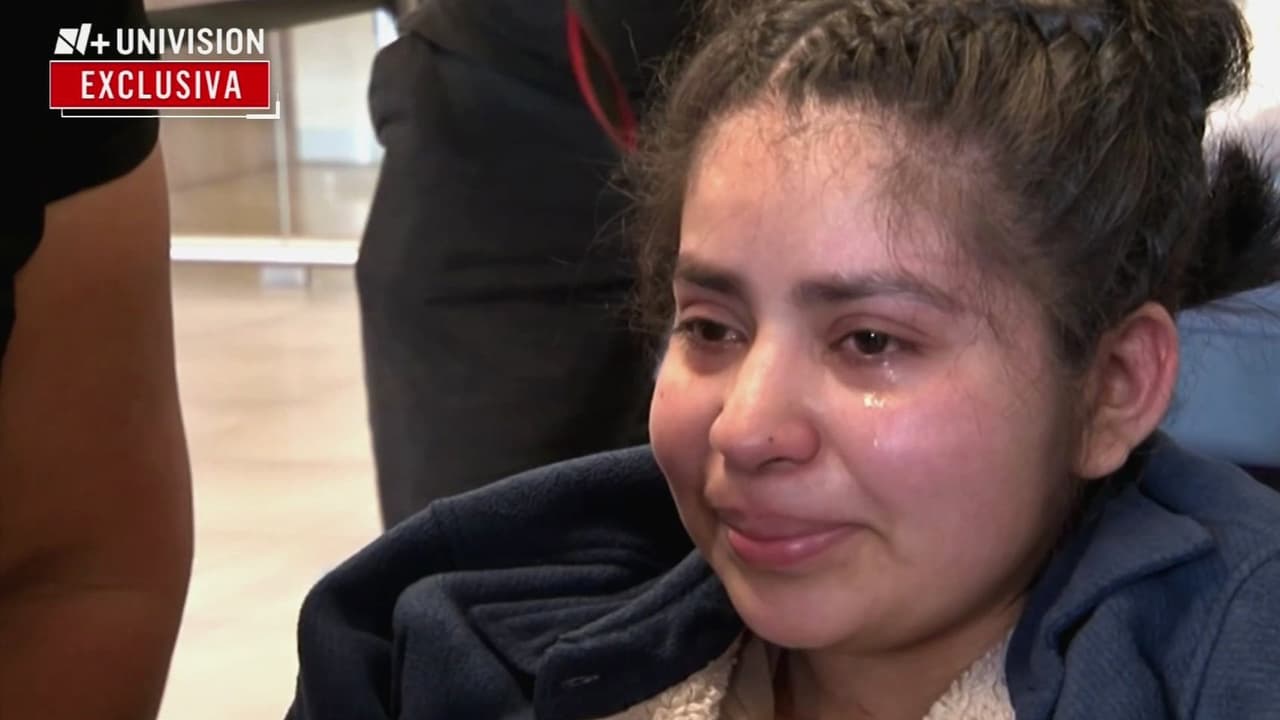 Entre lágrimas y sonrisas: Así reciben a Gladis Jiménez en Honduras, madre con parálisis que quería autodeportarse
