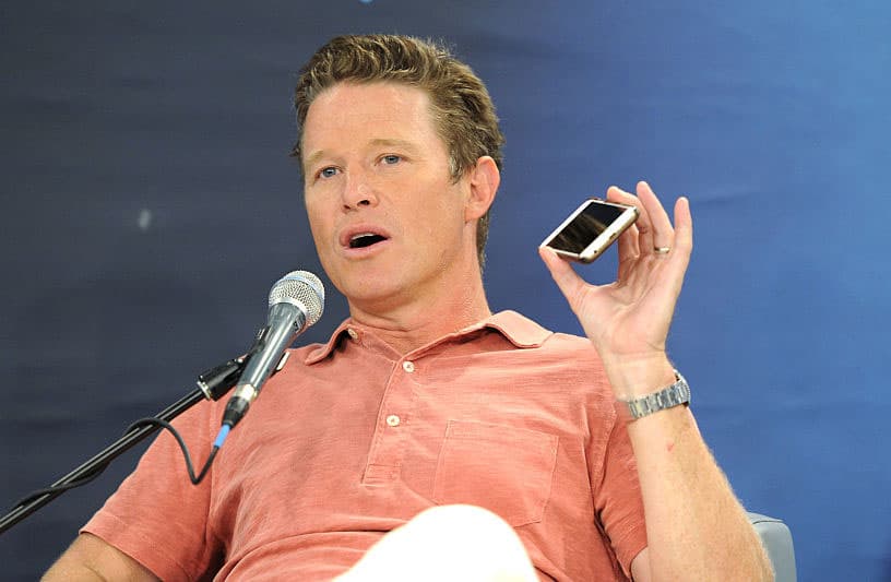 El presentador Billy Bush sale del aire por grabación con Trump en la que ofenden a las mujeres