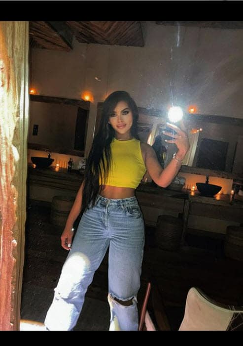 "Él con muchísimo gusto se tomó la foto conmigo, luego lo etiqueté en Instagram, y él
<b>me mandó mensaje por la misma vía</b>", contó Ximena Vázquez, quien cuenta con un perfil en la plataforma OnlyFans en donde comparte fotos en las que aparece con muy poca ropa.
<br>