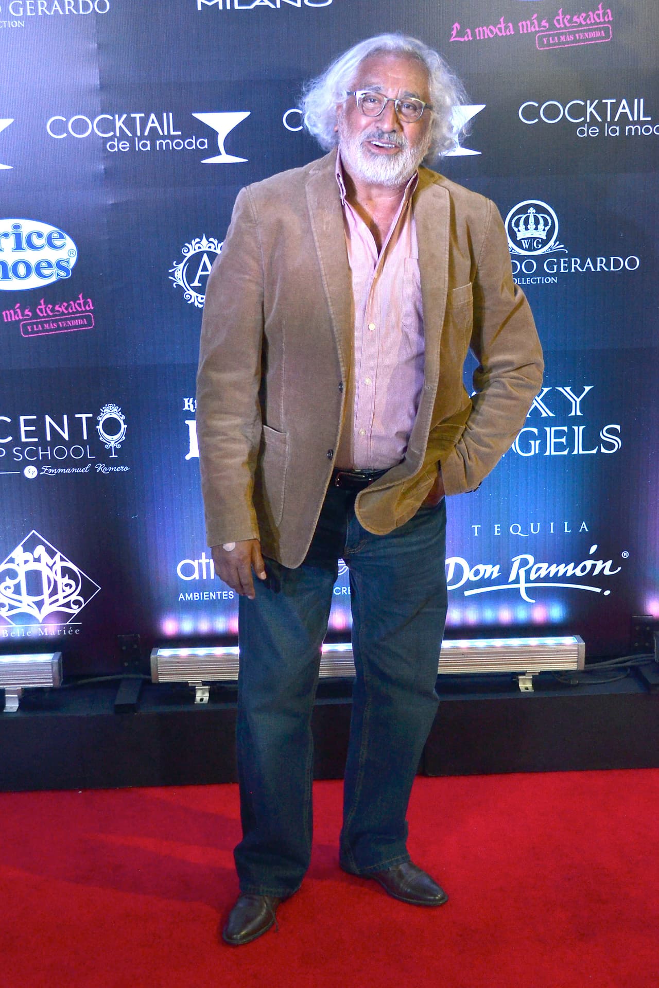 Aunque la diferencia de edades es amplia, a ellos no les importó: "Yo le llevo 35 años a Paola y desde entonces me decía 'eso a mí no me importa'".
<br>