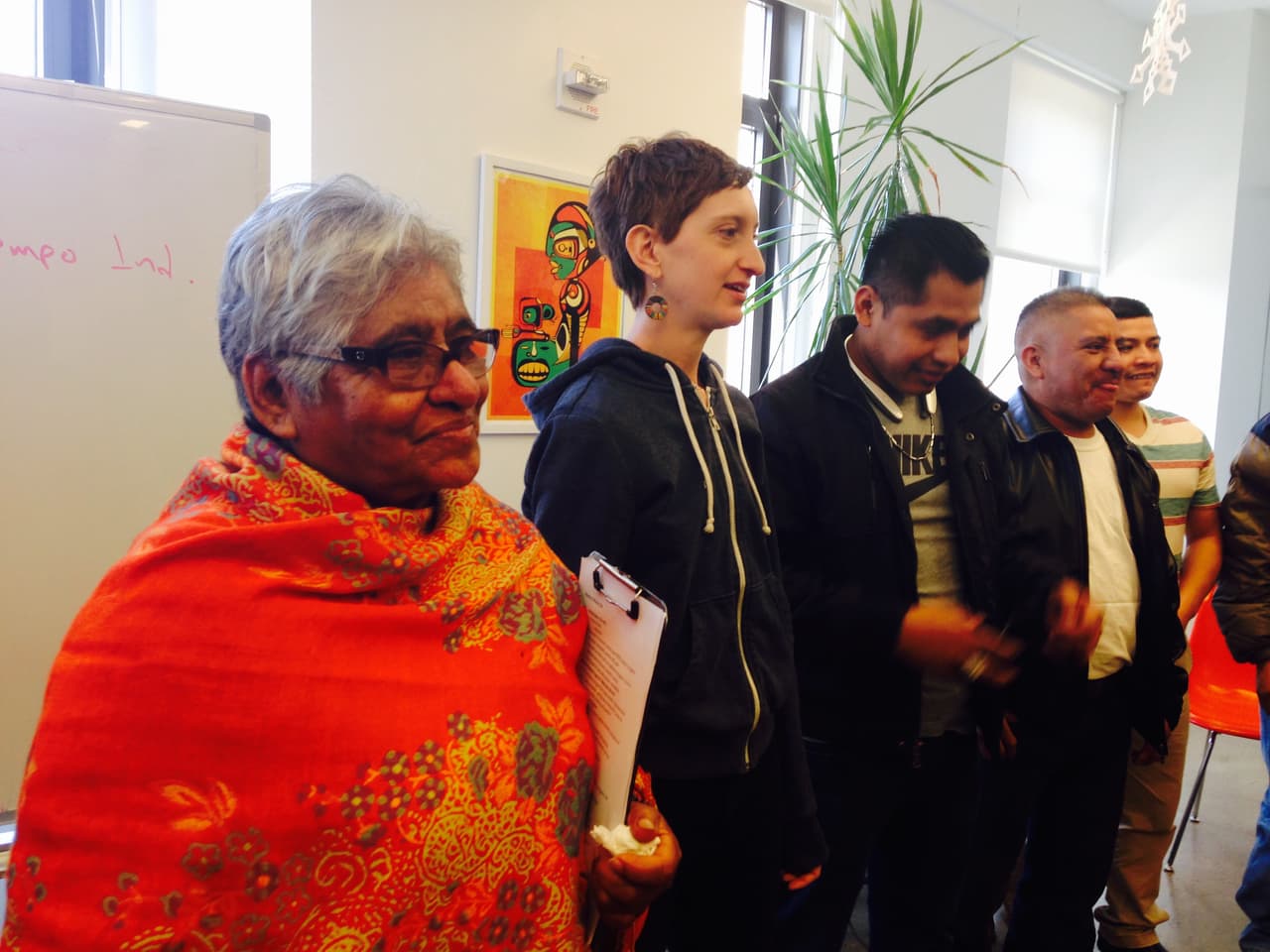 Trabajadores de diferentes industrias hablaron de sus experiencias.