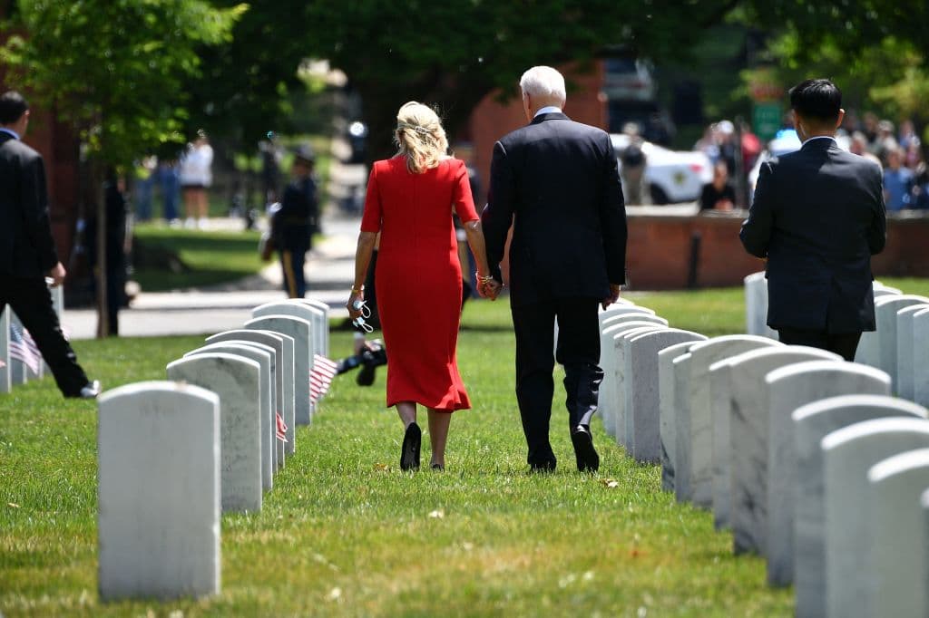 <b>Beau Biden, veterano.</b> "Ayer fue el aniversario (de la muerte de su hijo a los 46 años), es un momento difícil estar aquí con mi familia, como para muchos de ustedes", reconoció el mandatario.