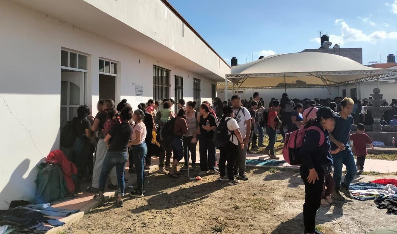 Hallan a 221 migrantes de hasta seis nacionalidades distintas de América Latina en una casa en el centro de México