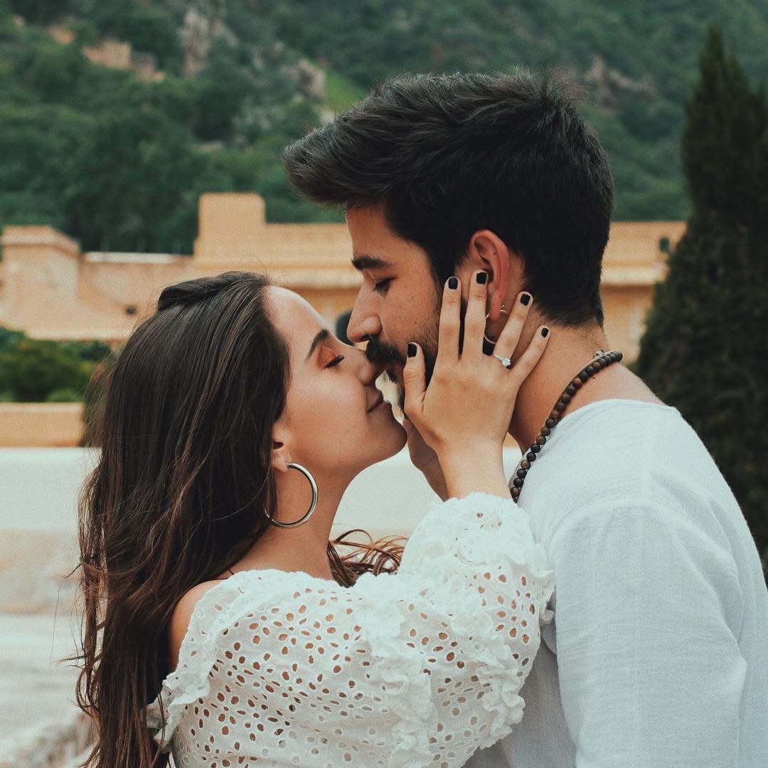 Sin embargo, después de varios meses, la pareja cambió de parecer y desde que es sabido que se convertirán en padres, las muestras de cariño hacia ellos y su bebé han sido hermosas.