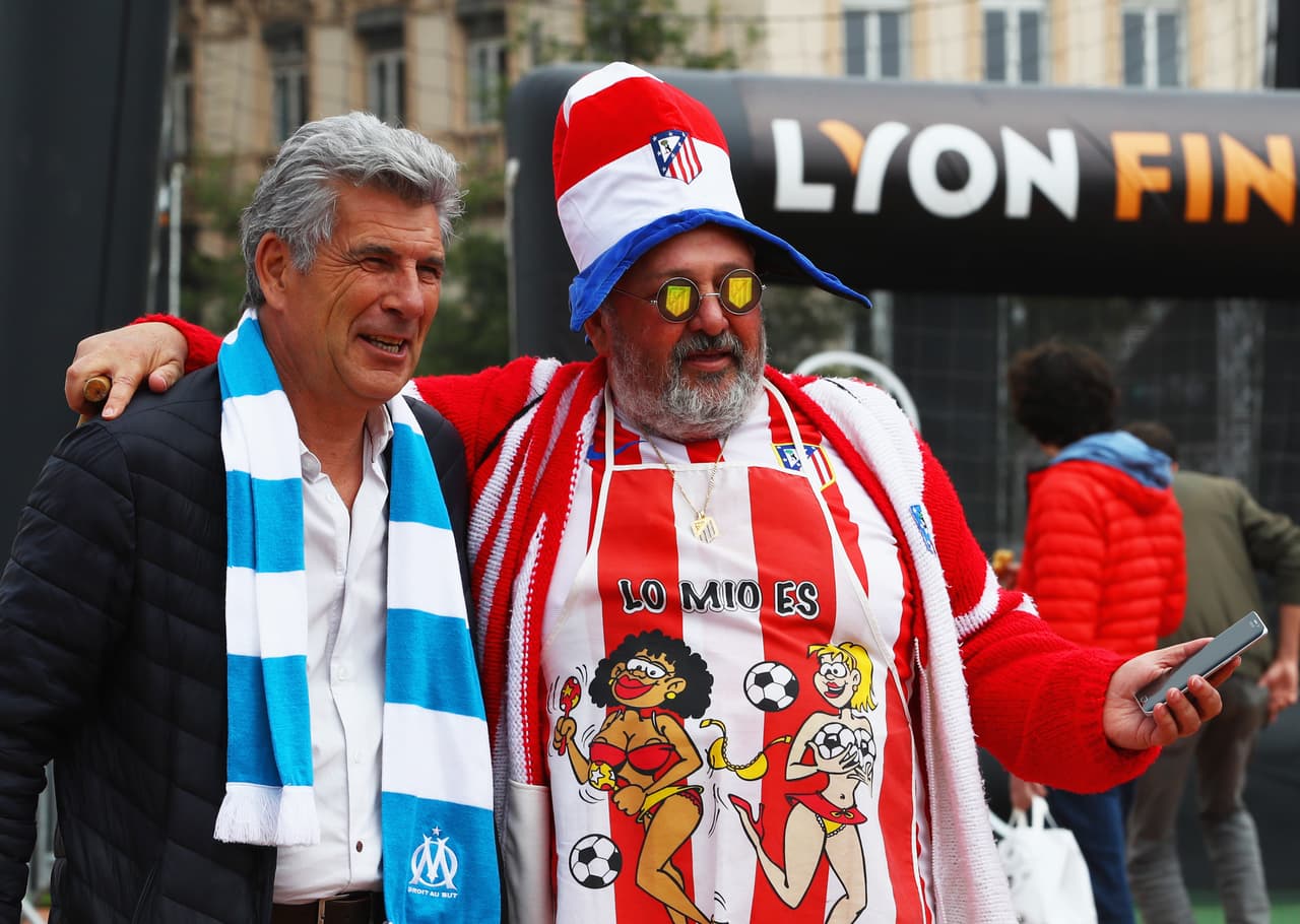 Los aficionados del Atlético de Madrid y Marsella se tomaron las calles de Lyon desde muy temprano, este miércoles, en la previa de la gran final de la UEFA Europa League. Gran ambiente en la ciudad francesa en donde el título estará en juego.