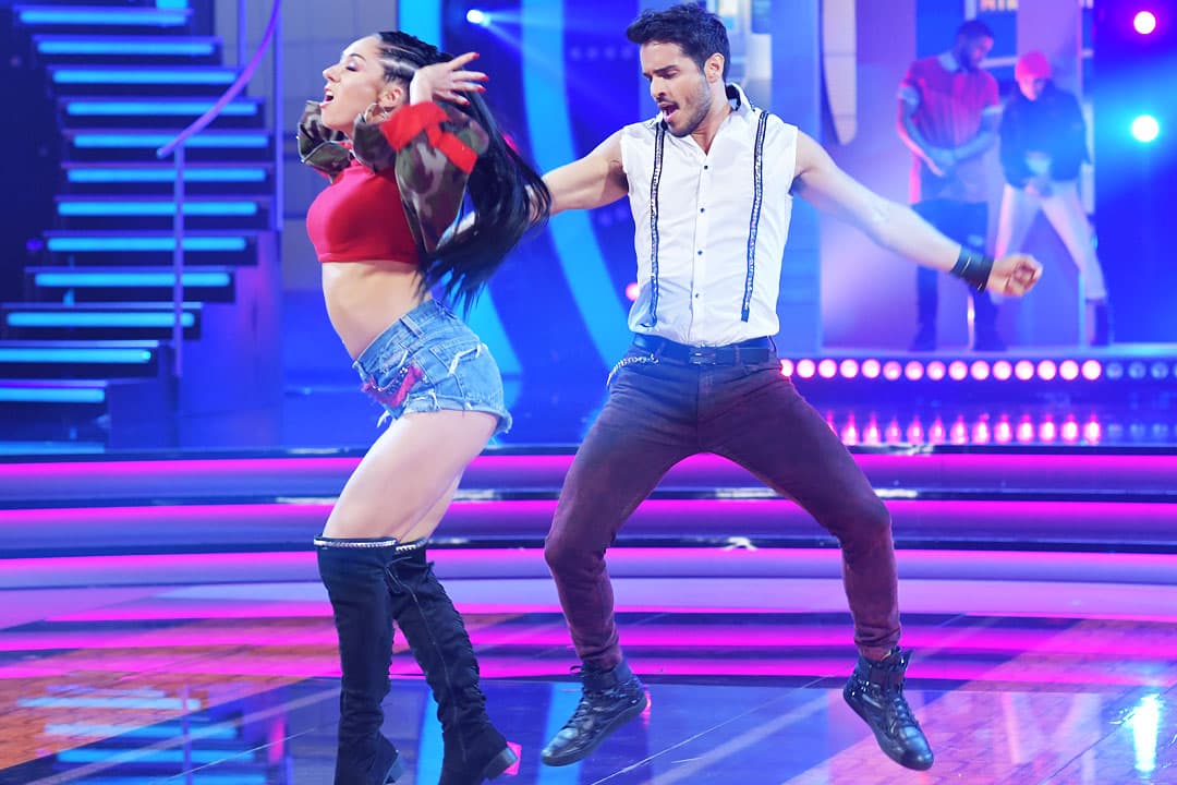 “La primera vez que yo agarré un micrófono y me trepé en un escenario fue con música que en Puerto Rico era ‘underground’, música urbana”, comentó Rivera durante sus ensayos.