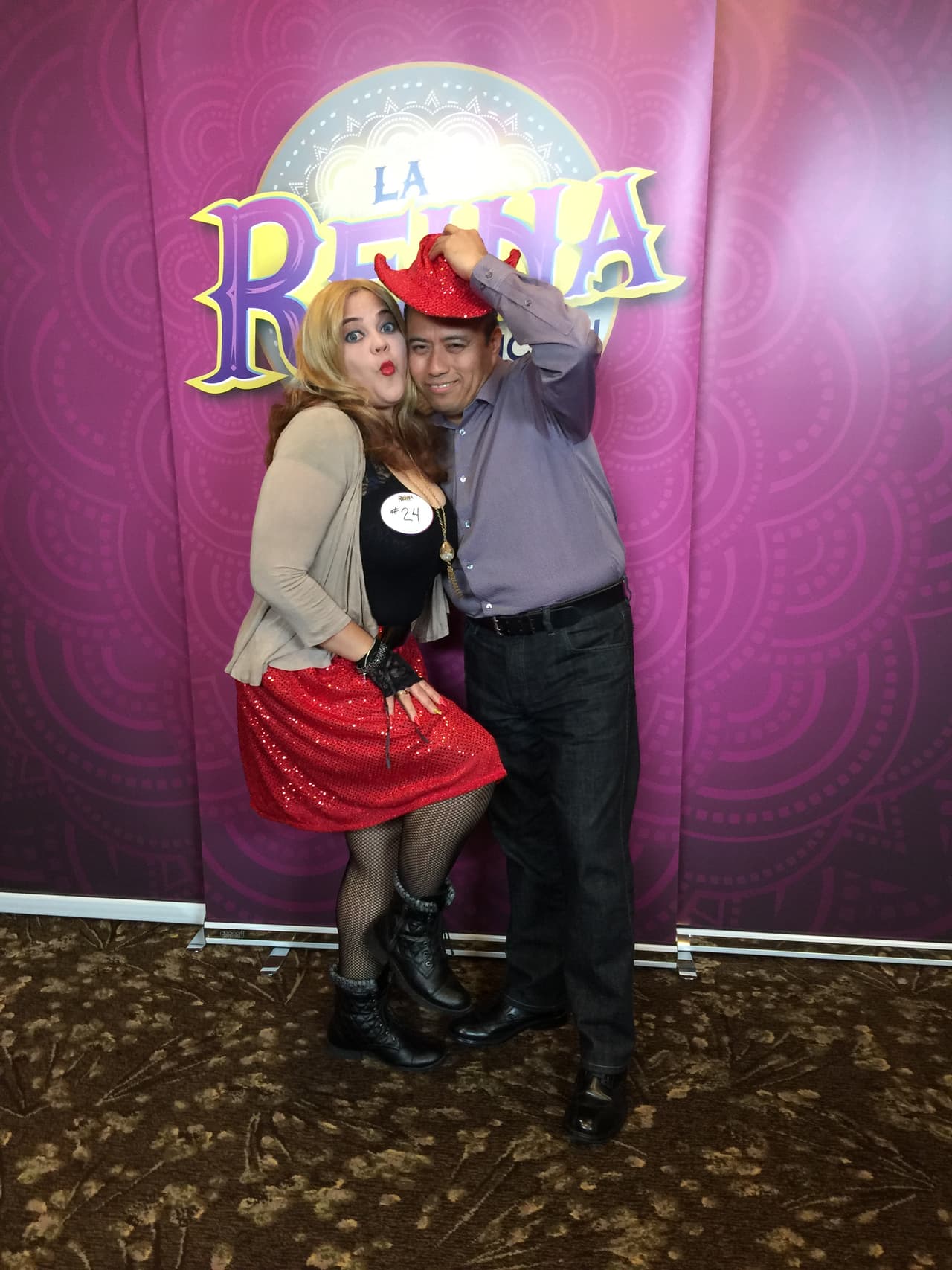 ¡Oops! ¿A quién le quedará mejor el sombrero?