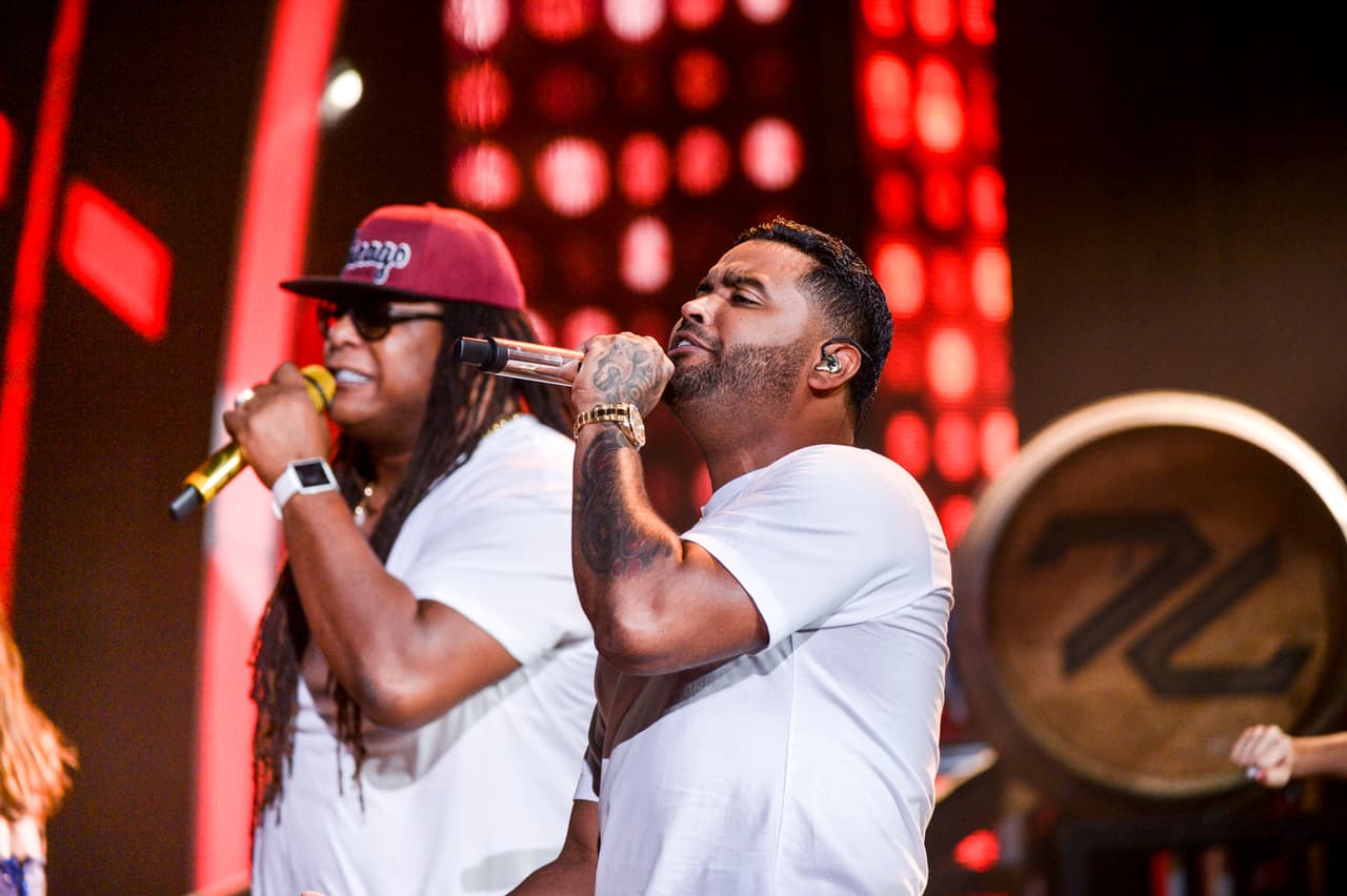 Llegó el turno de Zion y Lennox, este dueto que formó parte de los ensayos durante el segundo día de los preparativos de Premios Juventud.