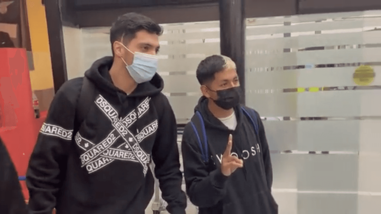 Raúl Jiménez tiene lesión muscular y evaluarán su participación en eliminatorias.