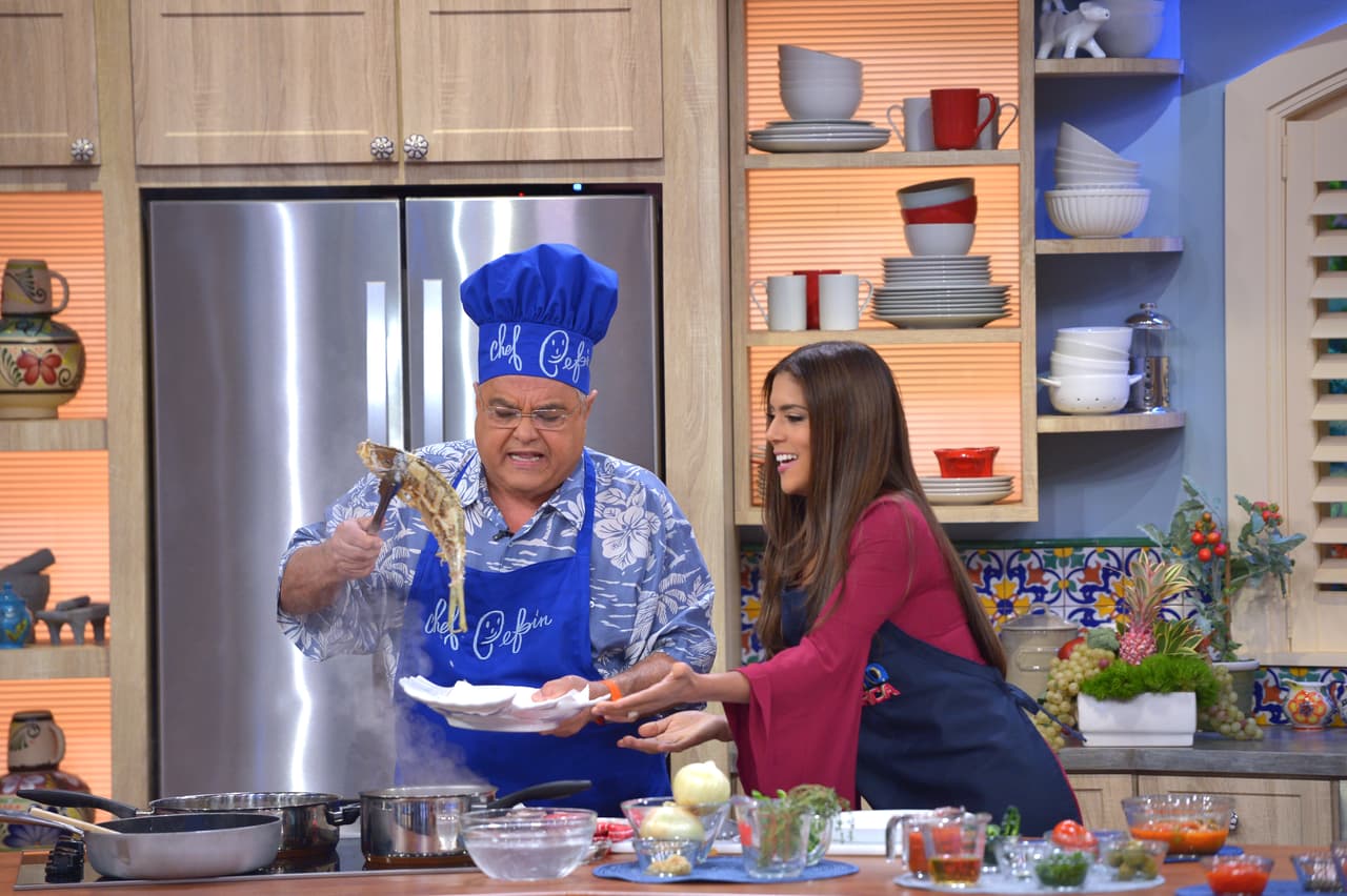 Francisca ayudó a Pepín a preparar una deliciosa receta de pescado.