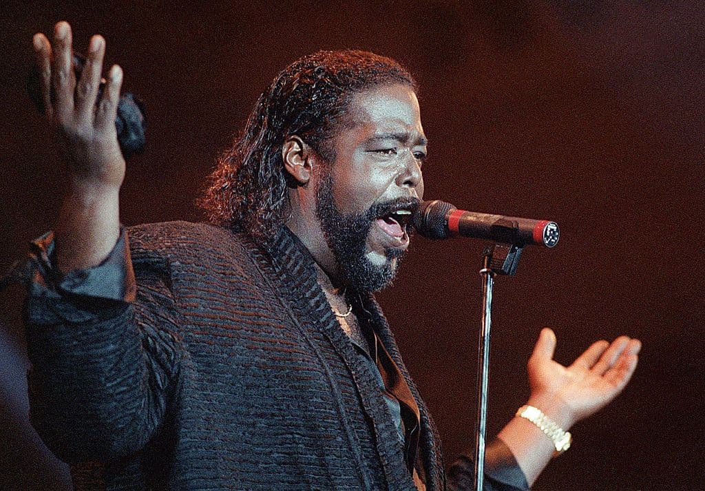El 4 de julio 
<b>Barry White</b>, una de las grandes voces del R&B y Soul, falleció a los 58 años en Los Ángeles debido a problemas de riñón que padecía por culpa de su alta presión.