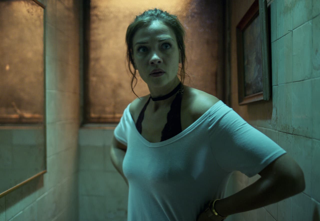 <b>Carolina Miranda </b>
<br>La bella artista, que encarna a Elisa Lazcano en el drama, comparte con sus más de un millón de seguidores en Instagram sus mejores momentos, proyectos a futuro y algunos detalles de su rutina.