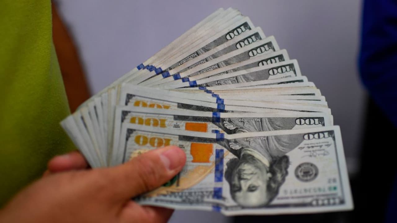 El Congreso aprobó este viernes 
<a href="https://www.univision.com/noticias/politica/congreso-presupuesto-ayuda-coronavirus-covid-19">extender por dos días el financiamiento del gobierno</a>, mientras los legisladores tratan de llegar a un acuerdo sobre un proyecto de presupuesto y los términos del paquete de estímulo económico para dar alivio por el 
<a href="https://www.univision.com/temas/coronavirus">coronavirus</a>.