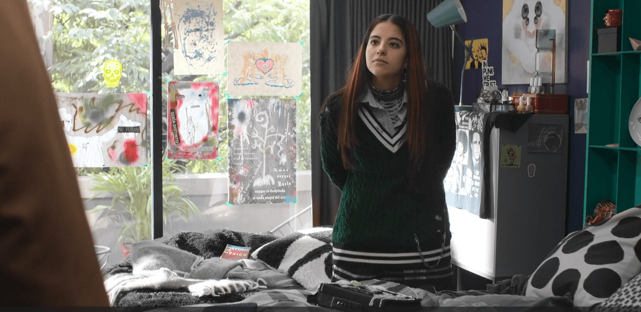 Diana Carreiro actúa en Profe Infiltrado