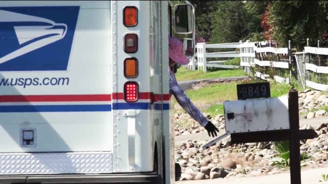 Residentes de Elk Grove en alerta por robo de correo; vehículo sospechoso circula por la zona