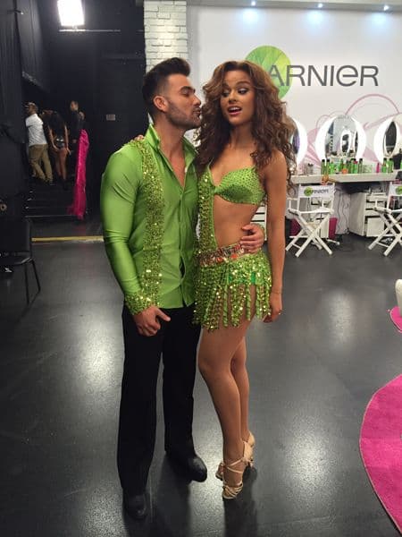 ¡Pero qué besotes se repartieron en esta novena temporada de Nuestra Belleza Latina! Algunos muy tiernos y muestras de gran cariño y otros tan intensos, que desbordaron tremenda pasión. ¿Quieren ver este exquisito repertorio?