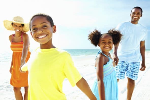 El remolino no colabora para que pasemos tiempo en familia. Por eso será que esperamos ansiosos las vacaciones, para sumar recuerdos inolvidables y afianzar los lazos. Si ya están planeando el próximo viaje, checa estos lugares para vacacionar ¡100% aptos para niños!