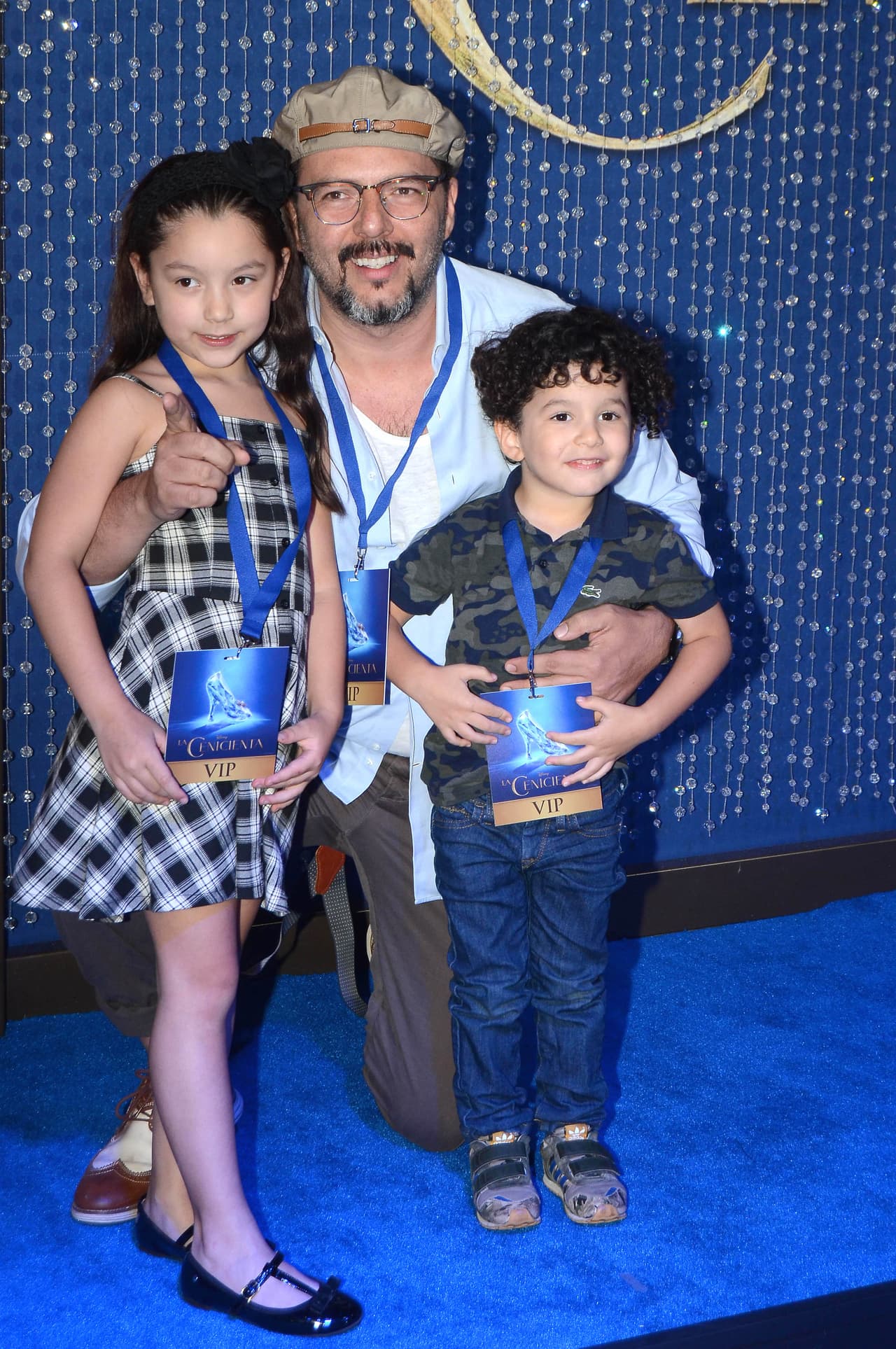 Está felizmente casado y es padre de tres hijos, Elisa (7 años), Aarón (5 años) y Mía (2 años).