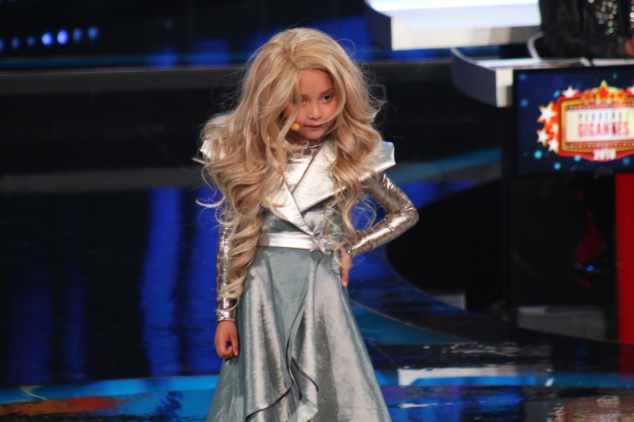 En el segundo show, Amanda imitó a Gloria Trevi.