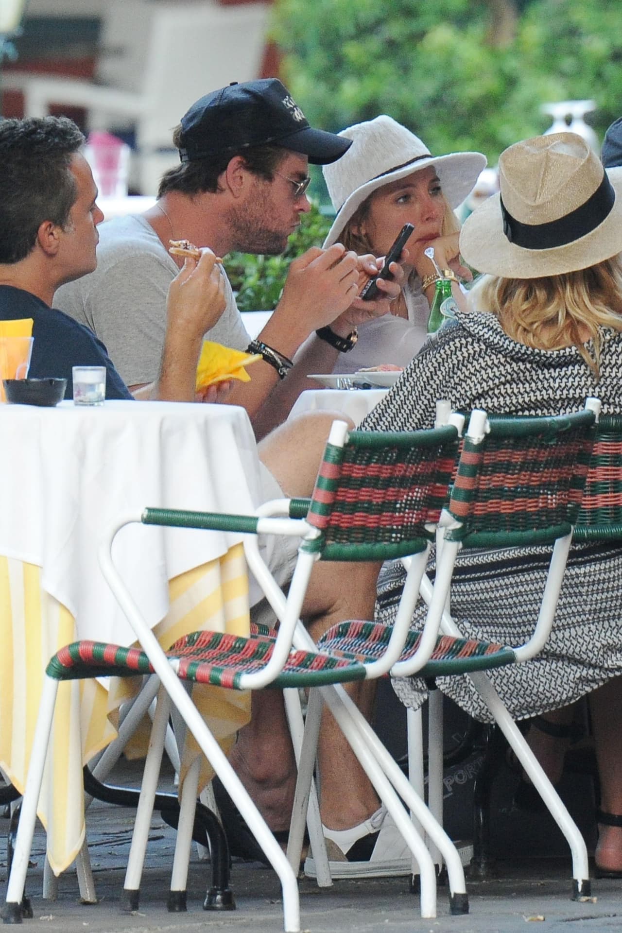 Allí disfrutaron de la buena mesa...