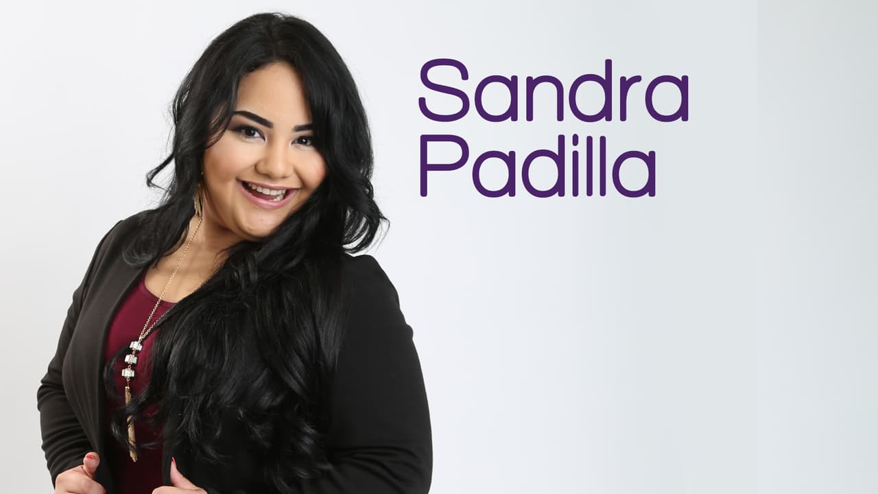 Nació en Chicago, Illinois y tiene 24 años de edad. Ella se considera una persona alegre, entusiasta y positiva.