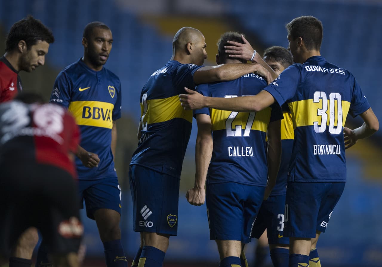 Boca Juniors golea a Newell's y está cerca del líder San Lorenzo