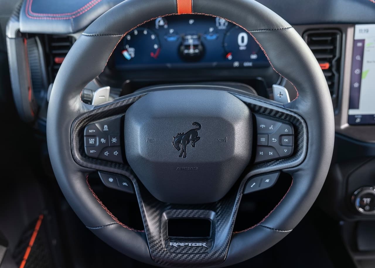 Ford recientemente presentó a la nueva integrante en su familia de SUVs: la Ford Bronco Raptor 2022.