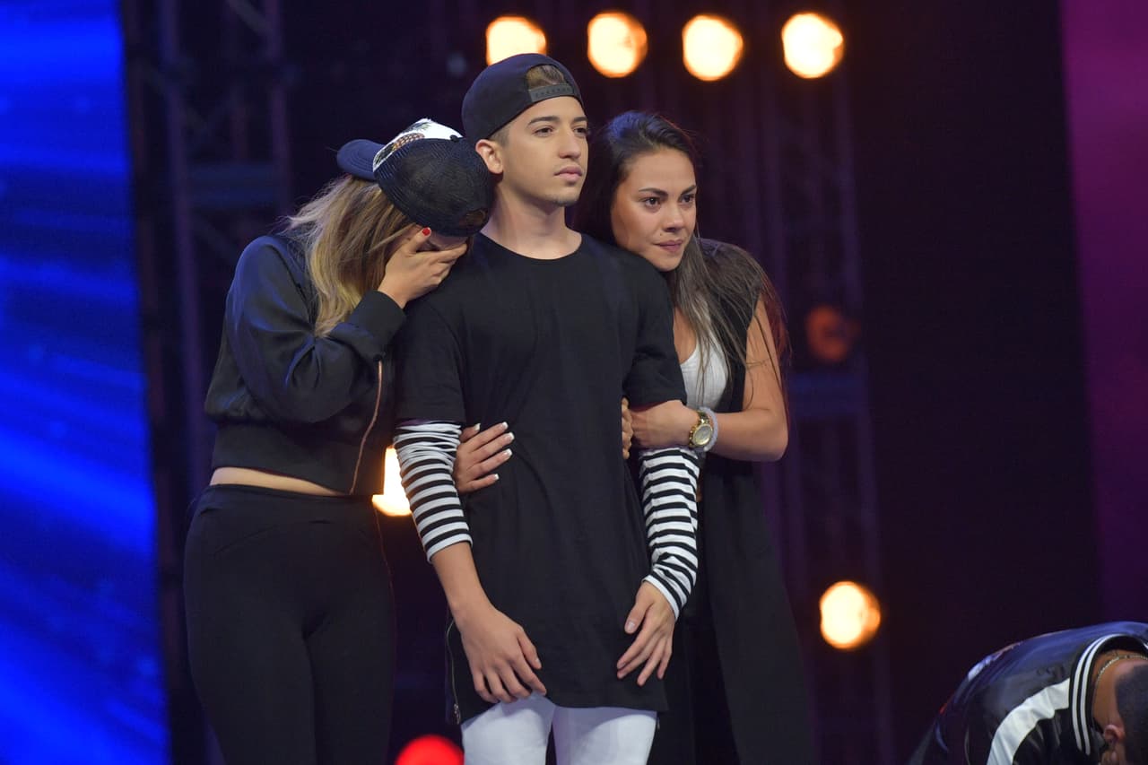 Megamy y Danelly estuvieron a su lado dándole apoyo al cubano.