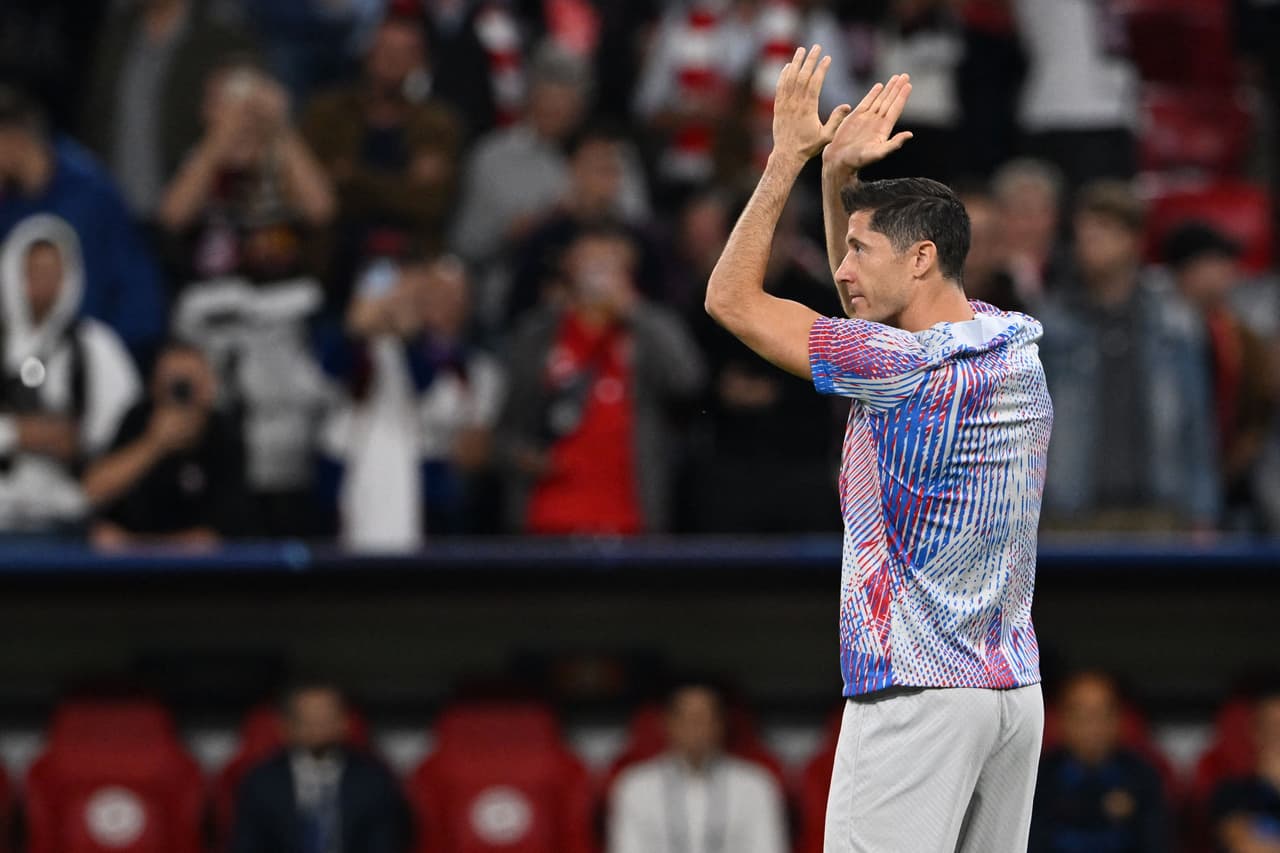 Bayern venció al Barcelona con los goles de Lucas Hernández y Leroy Sané, en el regreso de Robert Lewandowski a la Allianz Arena.