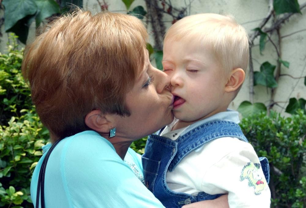 Siempre mantuvo buena relación con su exesposo y procuró que sus hijos siguieran frecuentándolo para que tuvieran una figura paterna.