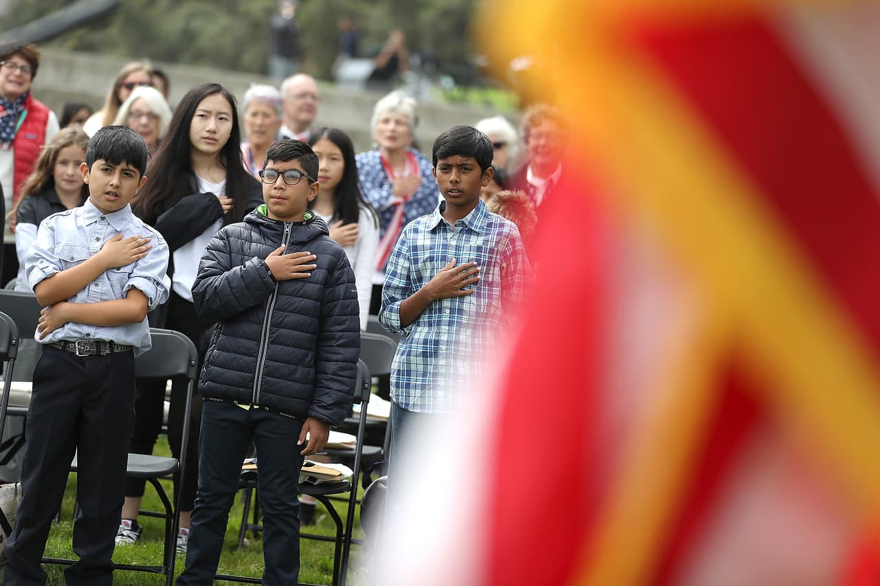 Los menores recitaron el juramento de lealtad, que simboliza el inicio de la vida como ciudadanos de EEUU.