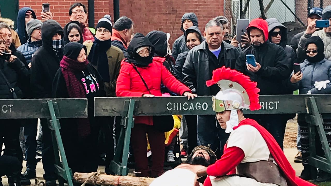 "Es muy difícil, muy difícil, pero este... el querer hacer las cosas, el decirle si a nuestro señor, es una apertura muy grande para cualquiera y permite, ayuda a que todo fluya", dijo Miguel Reyes García, quien interpretó a Jescuristo.