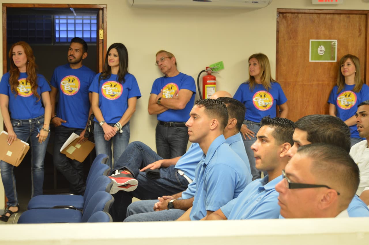 El Maratón de Gente Buena es el principal proyecto de responsabilidad social y ayuda comunitaria de Univision Puerto Rico. Fue creado en el 2009 con el propósito de promover el voluntariado en la sociedad puertorriqueña y devolverle a la comunidad.El Maratón de Gente Buena es el principal proyecto de responsabilidad social y ayuda comunitaria de Univision Puerto Rico. Fue creado en el 2009 con el propósito de promover el voluntariado en la sociedad puertorriqueña y devolverle a la comunidad.