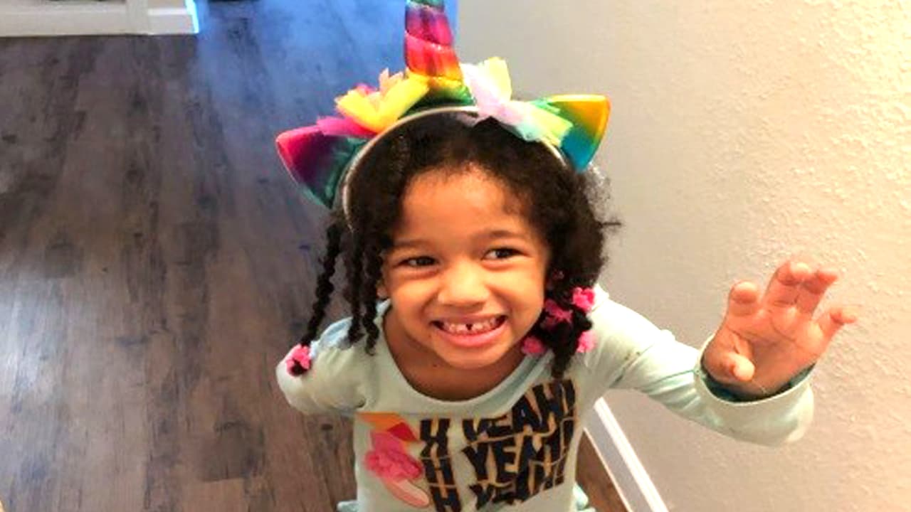 <b>6 de mayo de 2019.</b> La policía pide la colaboración de 
<a href="https://www.univision.com/local/houston-kxln/no-hay-rastro-de-la-nina-maleah-davis-y-ahora-la-estan-buscando-en-una-zona-boscosa-al-norte-de-houston">Texas Equusearch</a> para buscar a la niña Maleah Davis en una zona boscosa al norte de Houston. “Esperamos lo mejor, pero honestamente nos preparamos para lo peor”, dijo ese día Tim Miller, director de la organización.