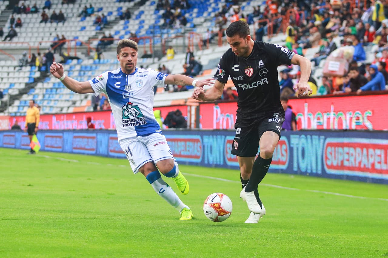 Durante la primera parte los Rayos no lograron mantenerse en la pelea y recibieron un par de anotaciones más por conducto de Víctor Guzmán (26' y 45').