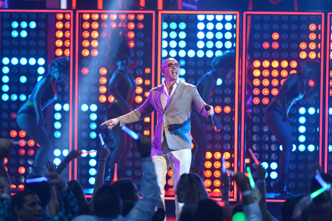 ¡Qué manera de comenzar la décima temporada de Nuestra Belleza Latina! NBL VIP por todo lo alto y Mr. 305 le puso ese elemento de dance con su mega hit, 'El Taxi'.