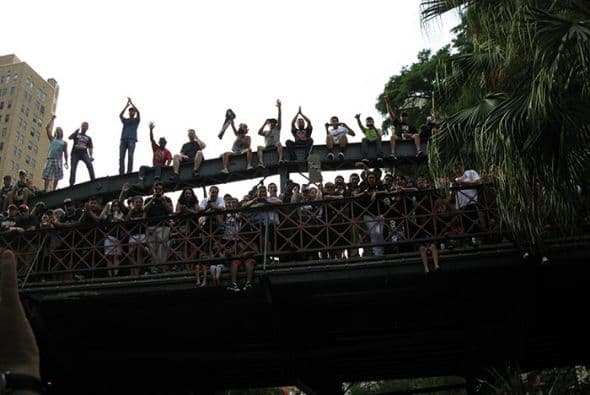 Photos: Spurs Championship Parade 2014 Barges