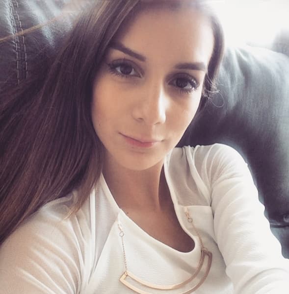 Ella es Eleane Puell, dio vida a 'Clara', la hermana de Adriana Louvier.