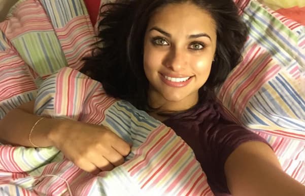 <a href="http://www.univision.com/novelas/mi-adorable-maldicion"><b>Renata Notni</b></a> ya ha participado en varias telenovelas, actualmente podemos verla estelarizando 
<a href="http://www.univision.com/novelas/mi-adorable-maldicion"><b>'Mi adorable maldición'</b></a>.