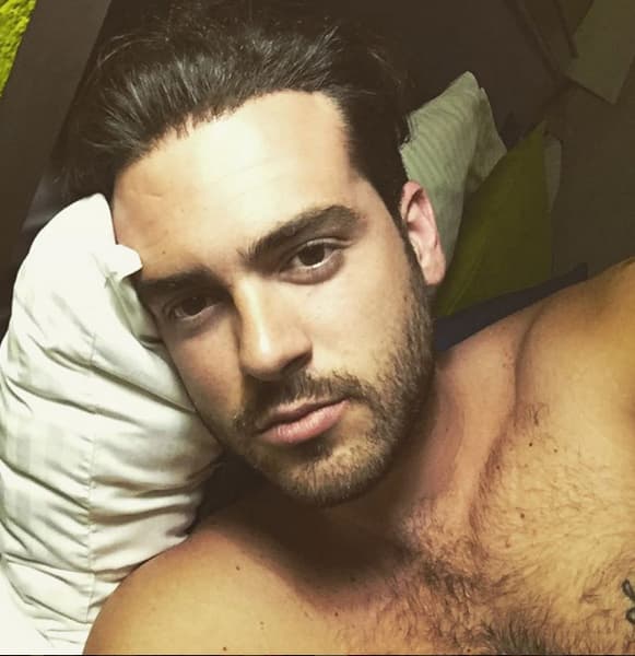 <b><a href="http://www.univision.com/temas/pablo-lyle">Pablo Lyle</a></b> debutó como protagonista en 'La sombra del pasado', este galán llegará muy lejos.