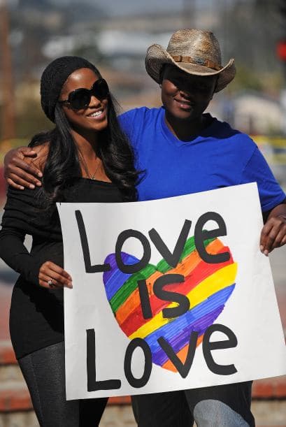 Estados Unidos tiene 4 millones de adultos homosexuales de ambos sexos, el 1.7% de la población mayor de 18 años, según el cálculo de un demógrafo conocido el jueves.