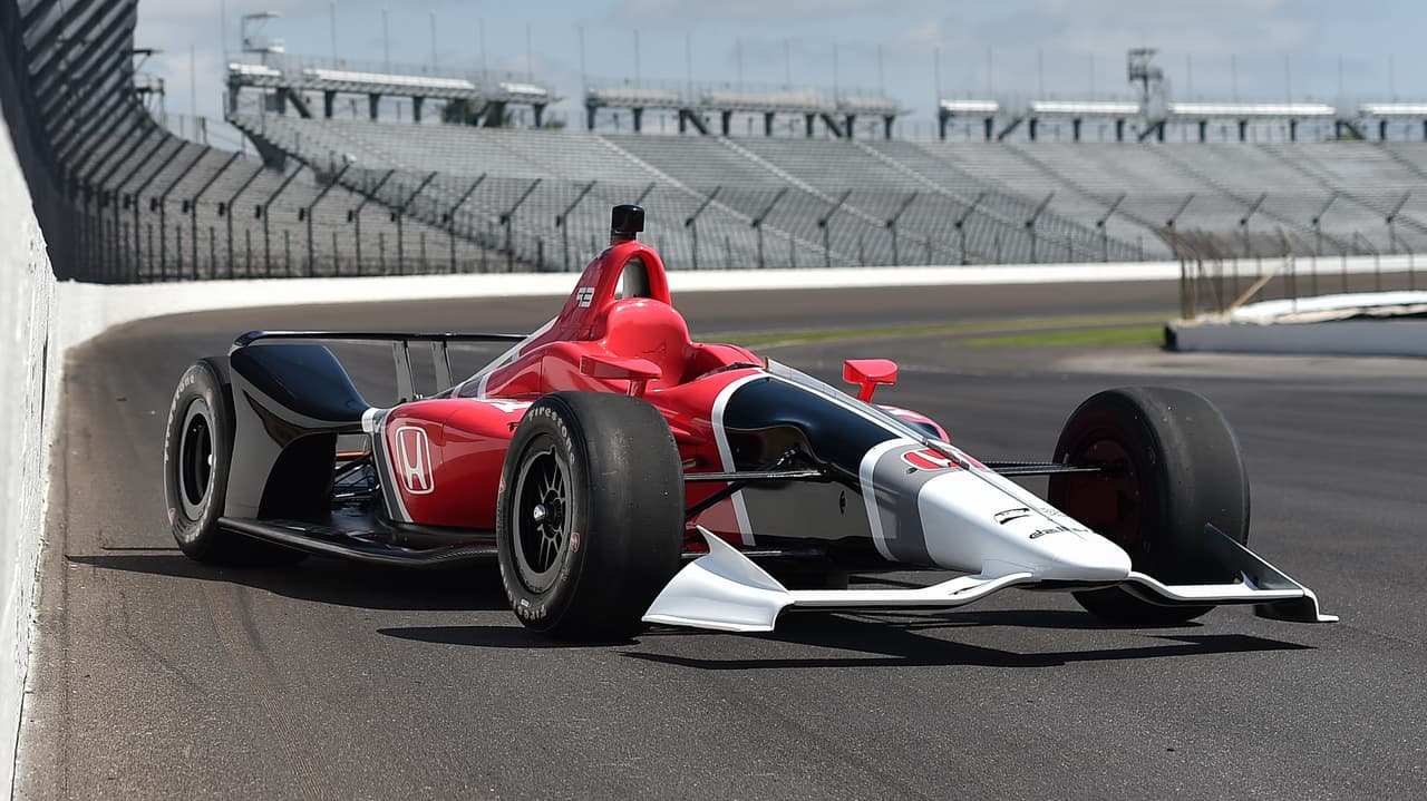 Esto es debido a cambios significativos como la reducción de la altura del alerón posterior, desaparición de los cobertores de las ruedas posteriores y la reducción de la altura del cobertor del motor.